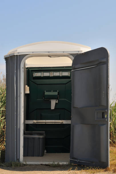 Best Porta potty rental near me  in Pinewood, FL